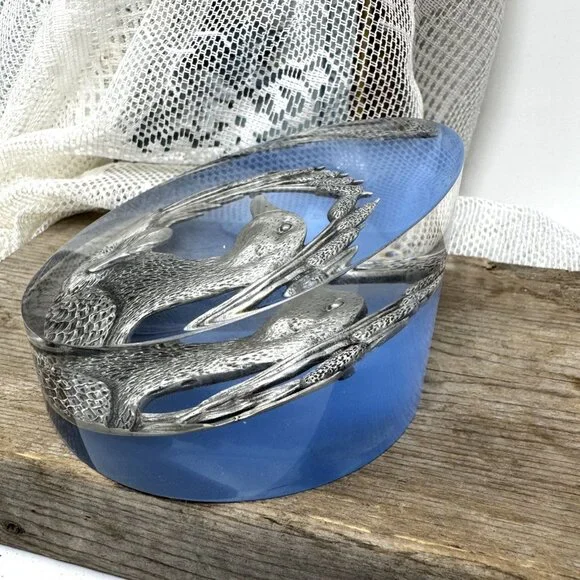 Vintage 3D Lucite Sculpture Duck Family Oval Paperweight Collectible Table Decor - Picture 10 of 10